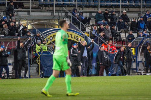 Lavička SIGMY slaví, v popředí gólman Slovanu